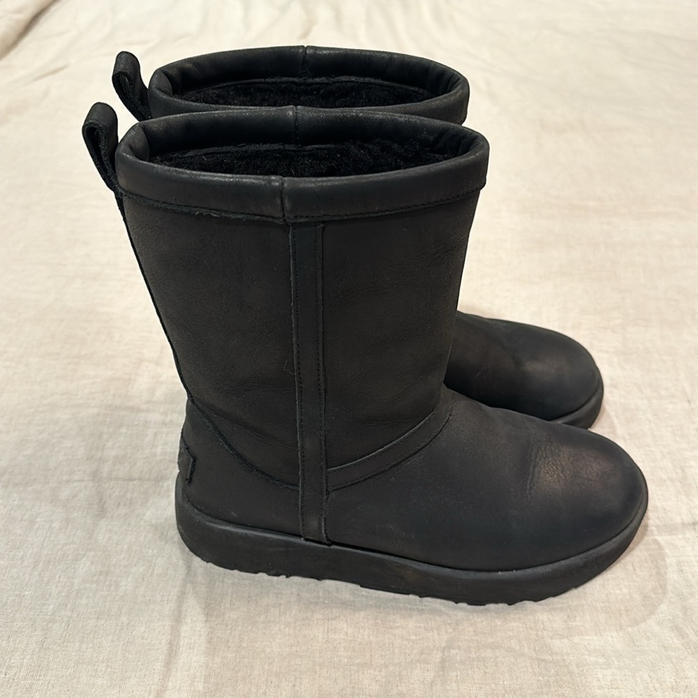 Ugg leather boots size 6.5
